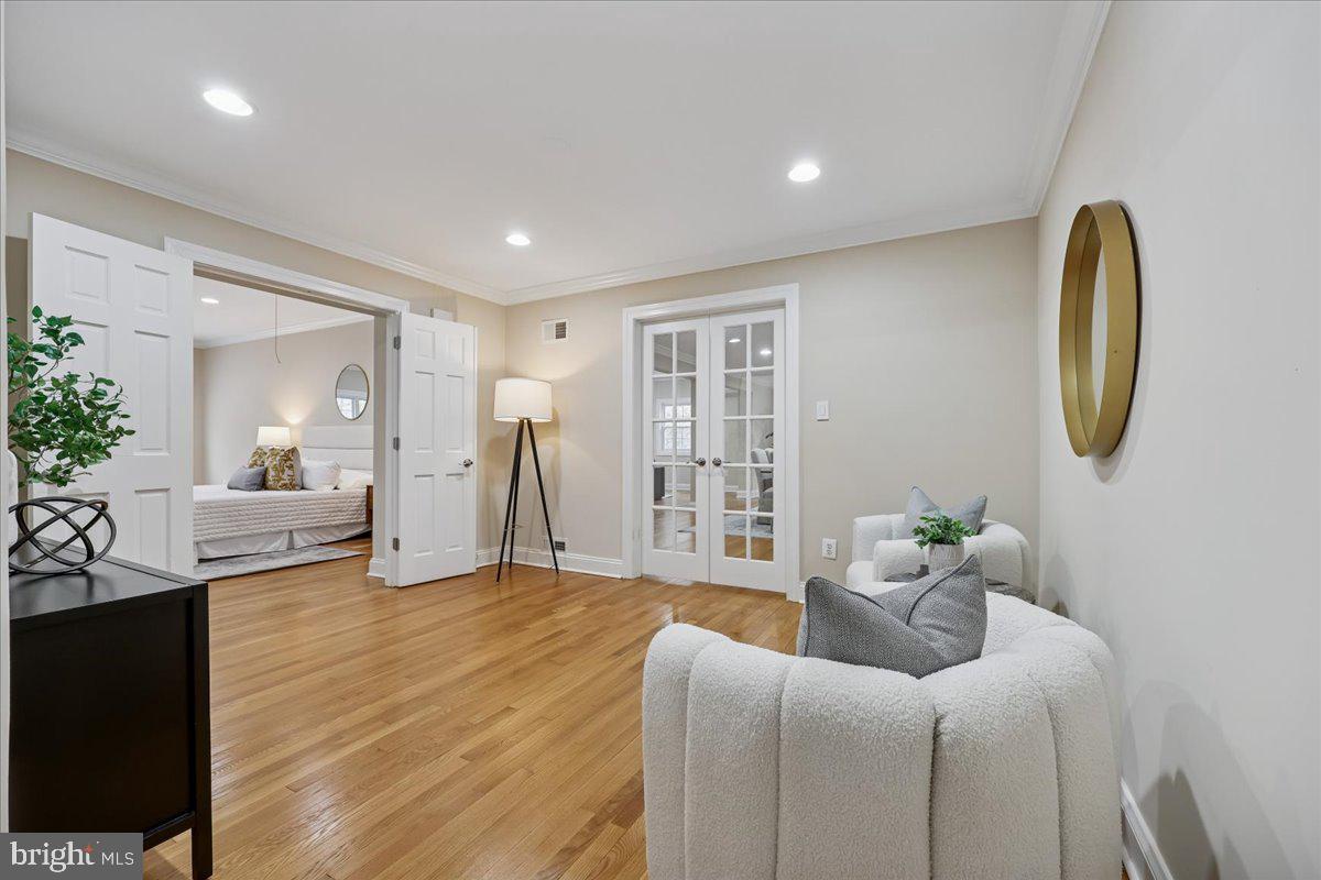 4902 DERUSSEY PARKWAY