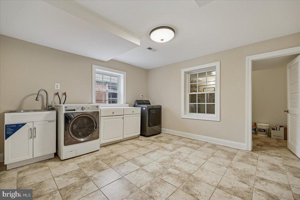 4902 DERUSSEY PARKWAY