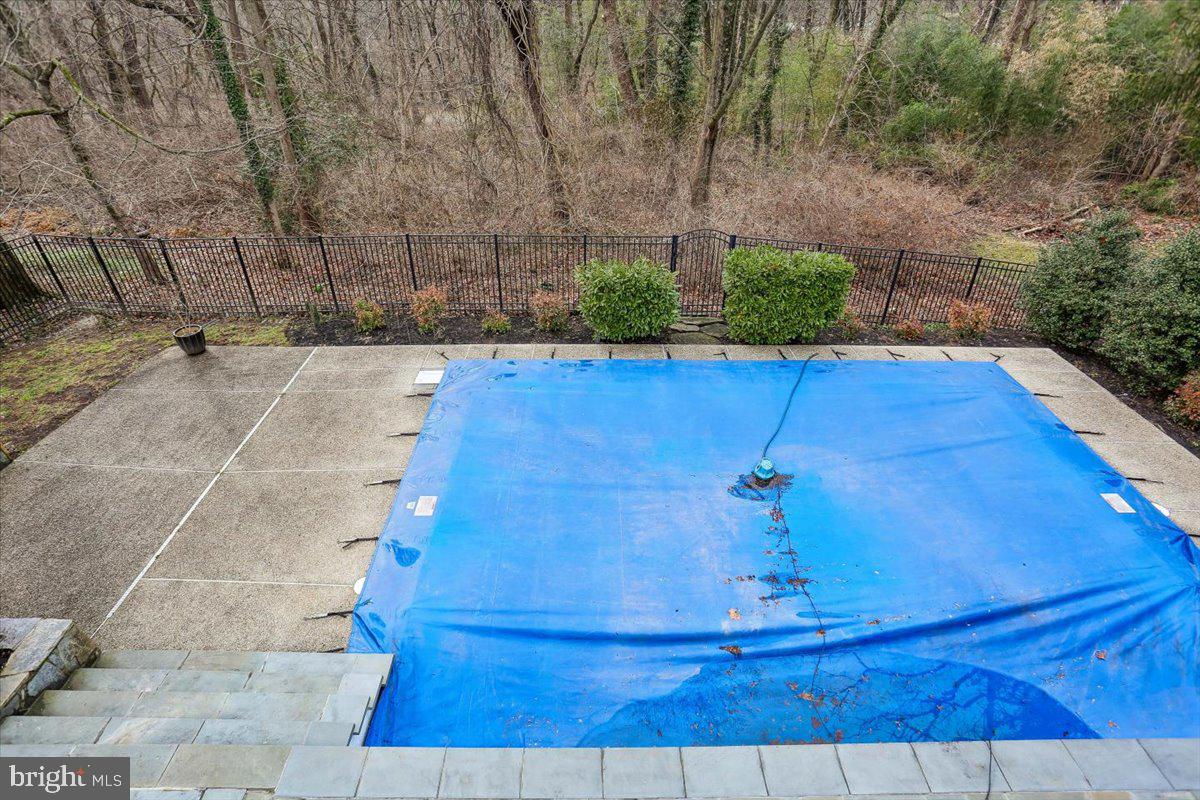 4902 DERUSSEY PARKWAY