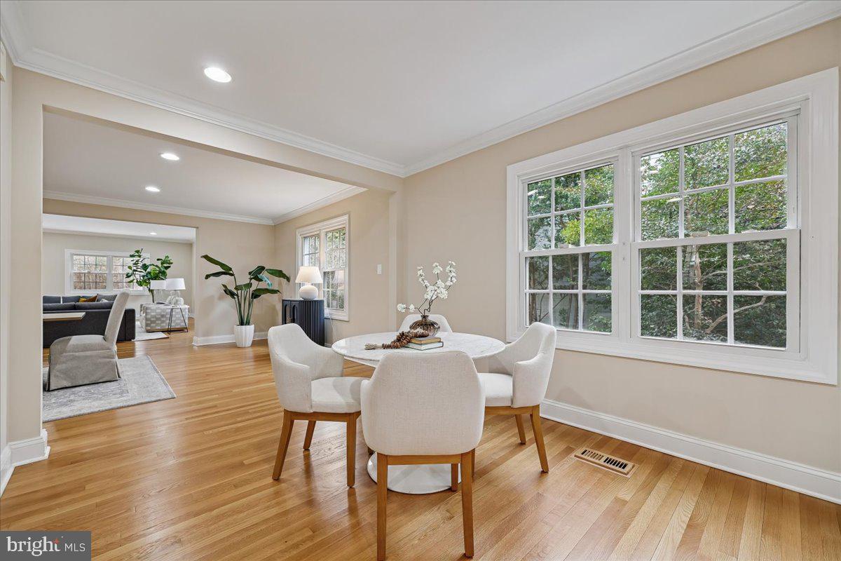 4902 DERUSSEY PARKWAY