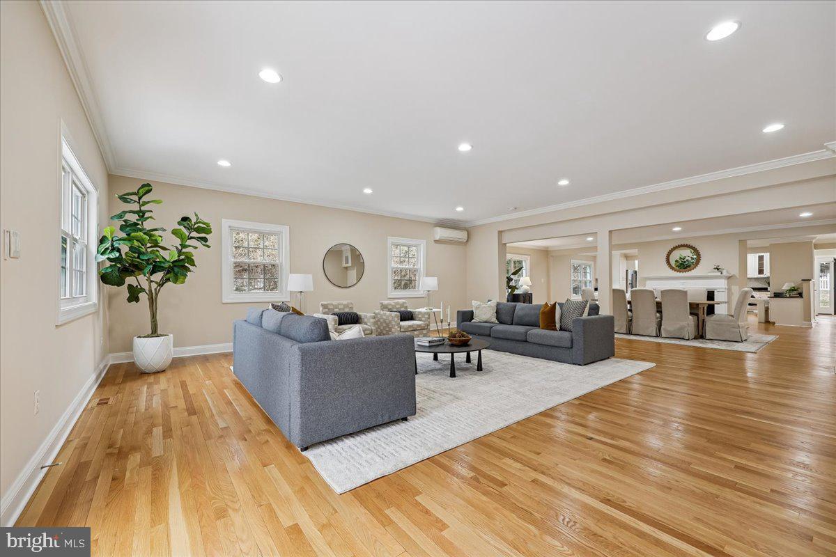 4902 DERUSSEY PARKWAY