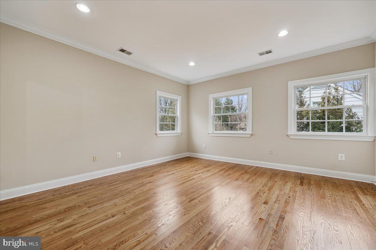 4902 DERUSSEY PARKWAY