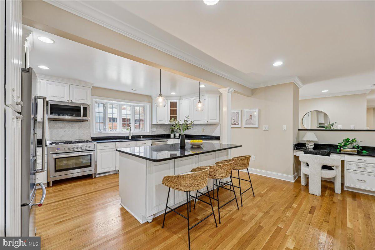 4902 DERUSSEY PARKWAY