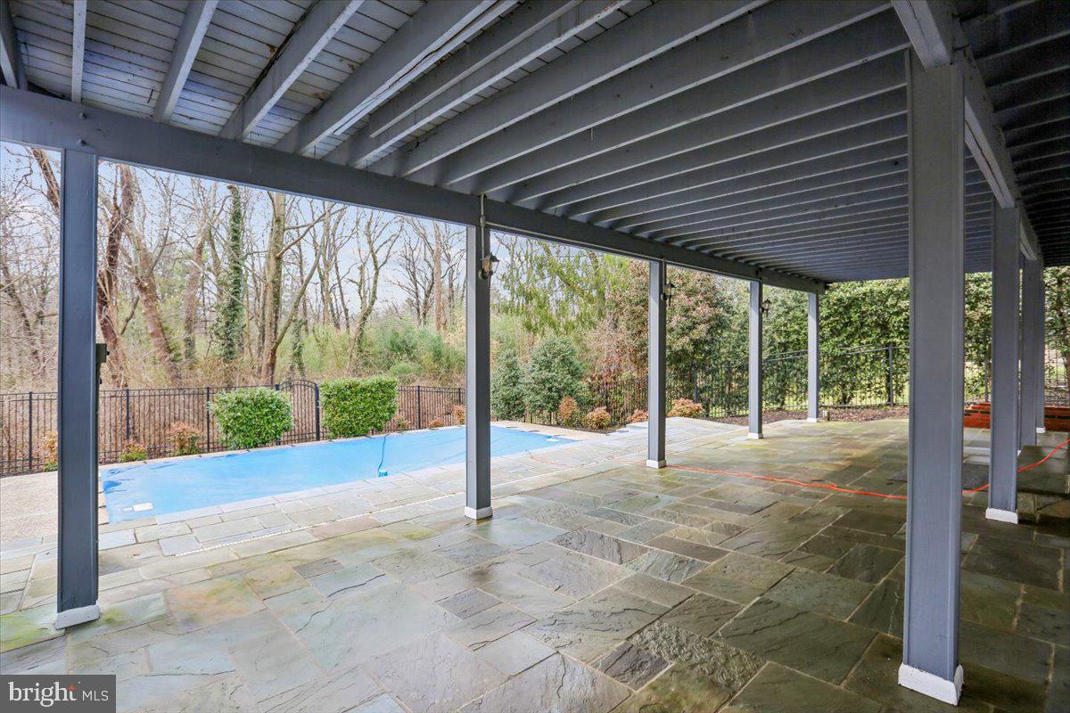 4902 DERUSSEY PARKWAY