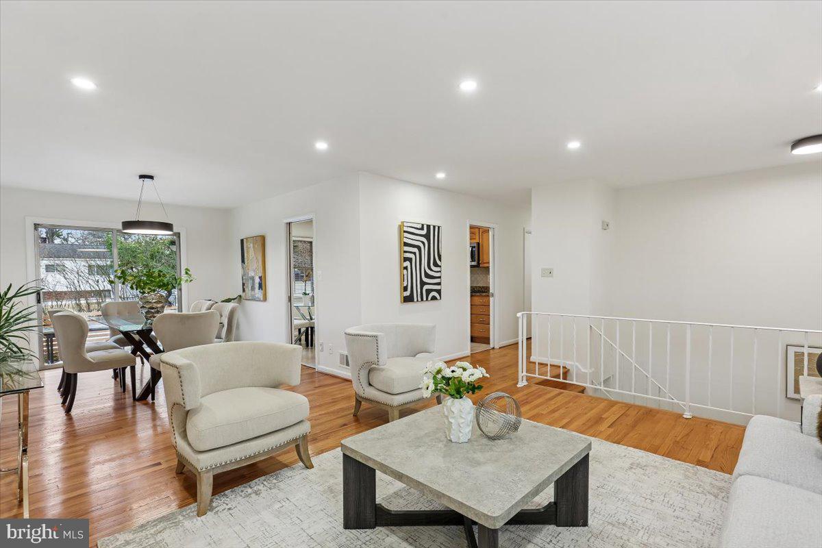 11712 SEVEN LOCKS ROAD