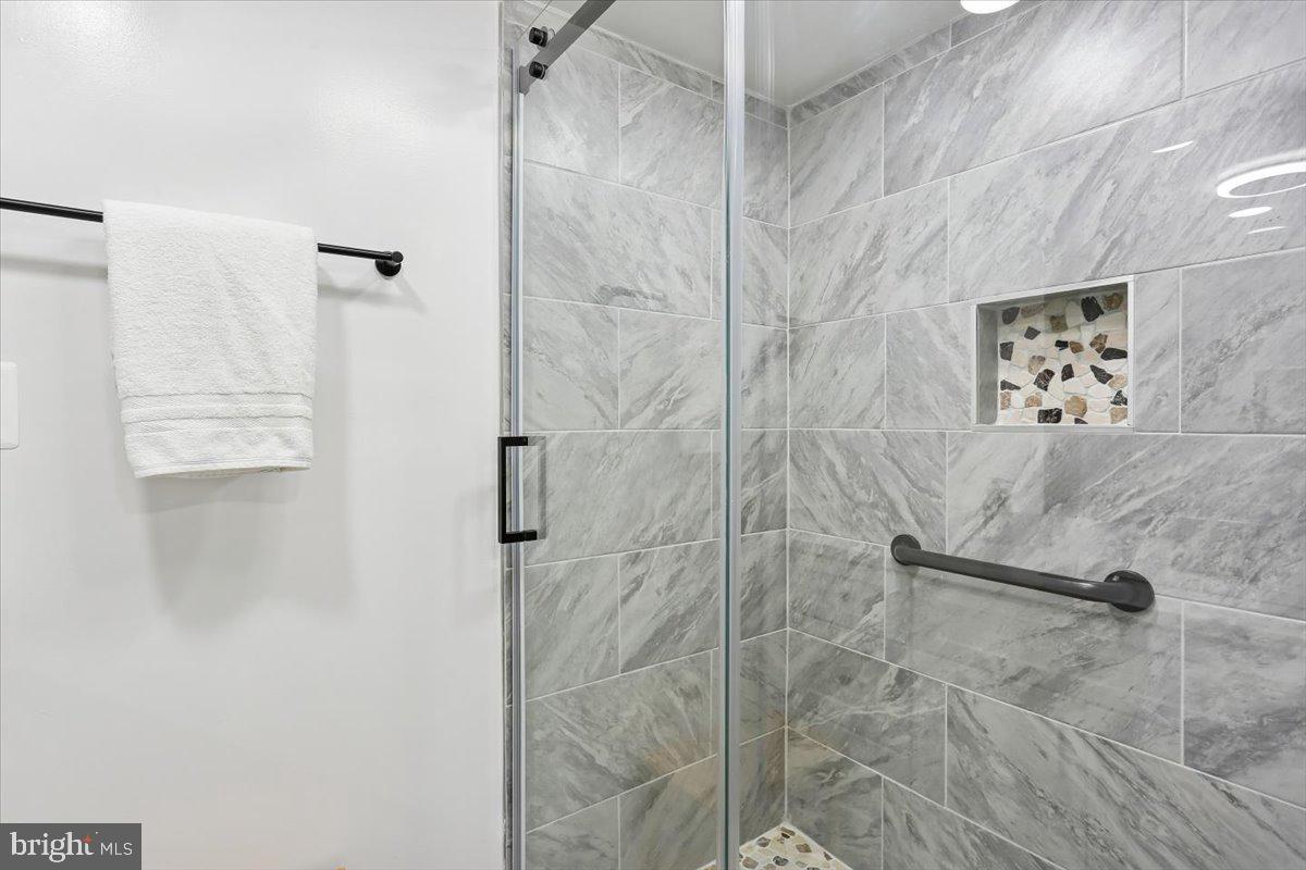 11712 SEVEN LOCKS ROAD