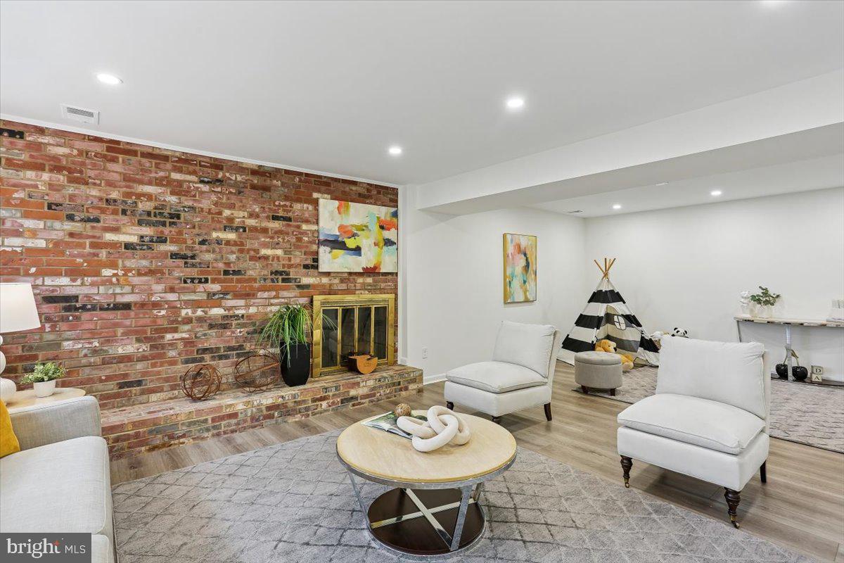 11712 SEVEN LOCKS ROAD