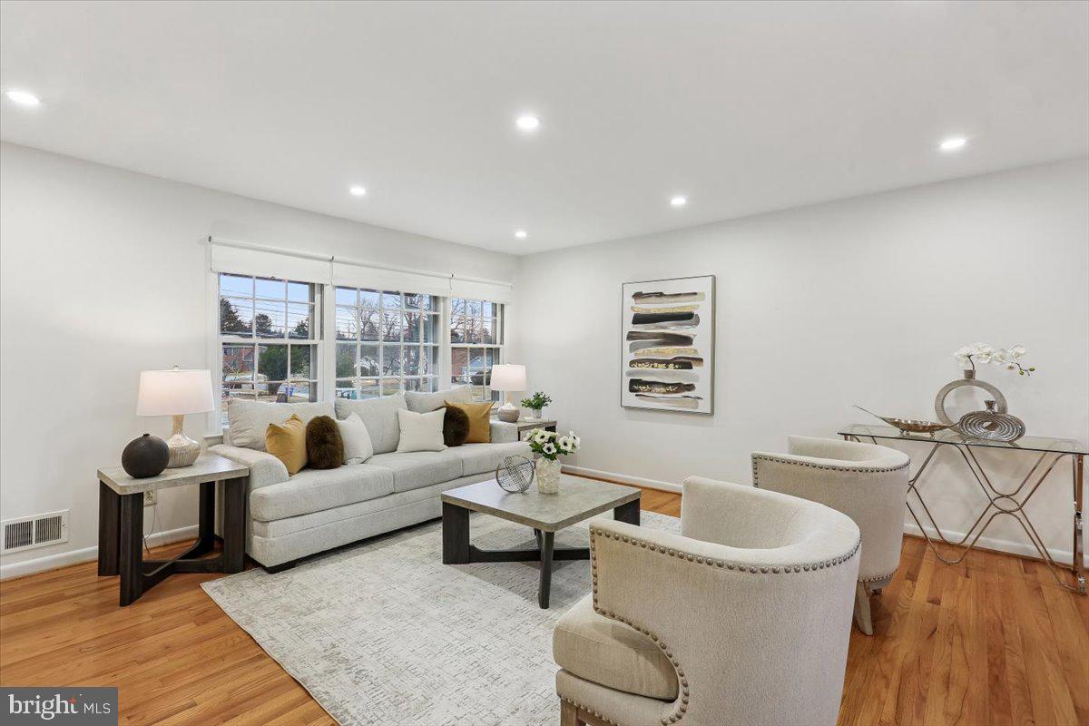 11712 SEVEN LOCKS ROAD