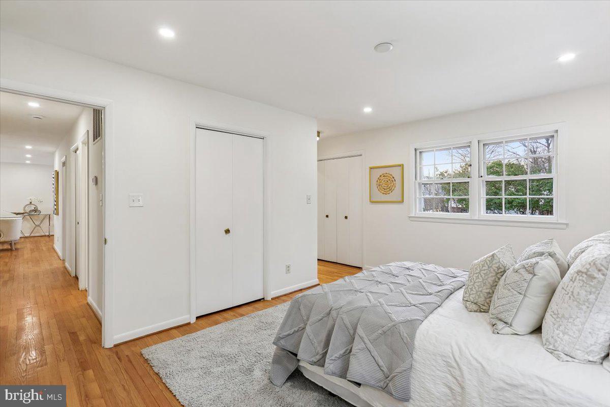 11712 SEVEN LOCKS ROAD