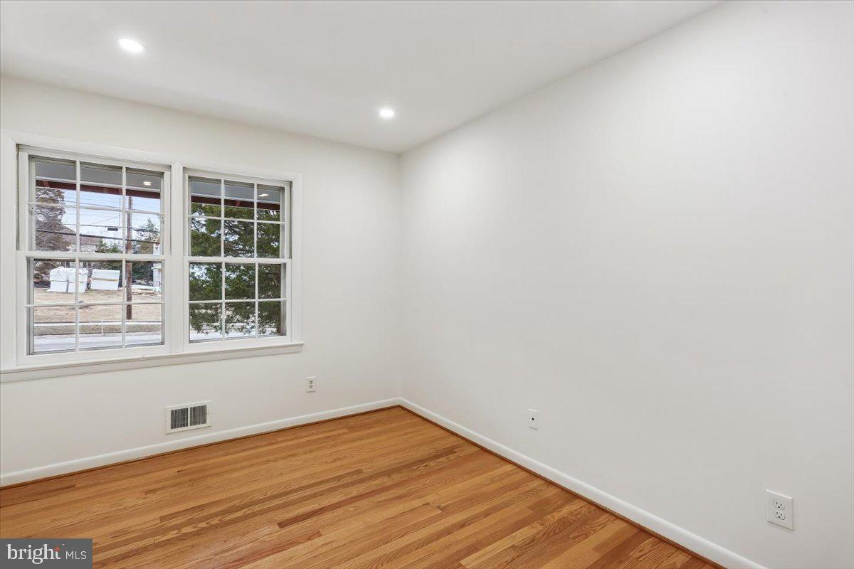 11712 SEVEN LOCKS ROAD