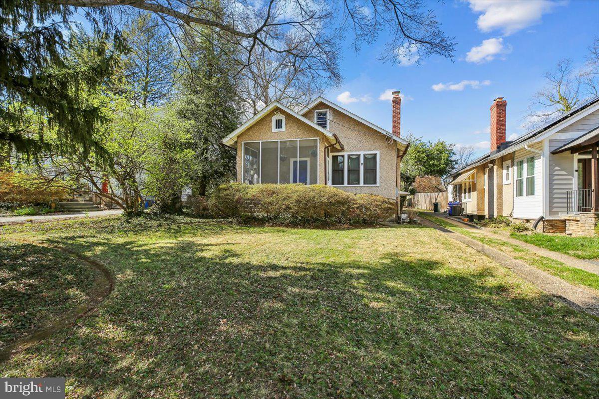 5511 ALTA VISTA ROAD