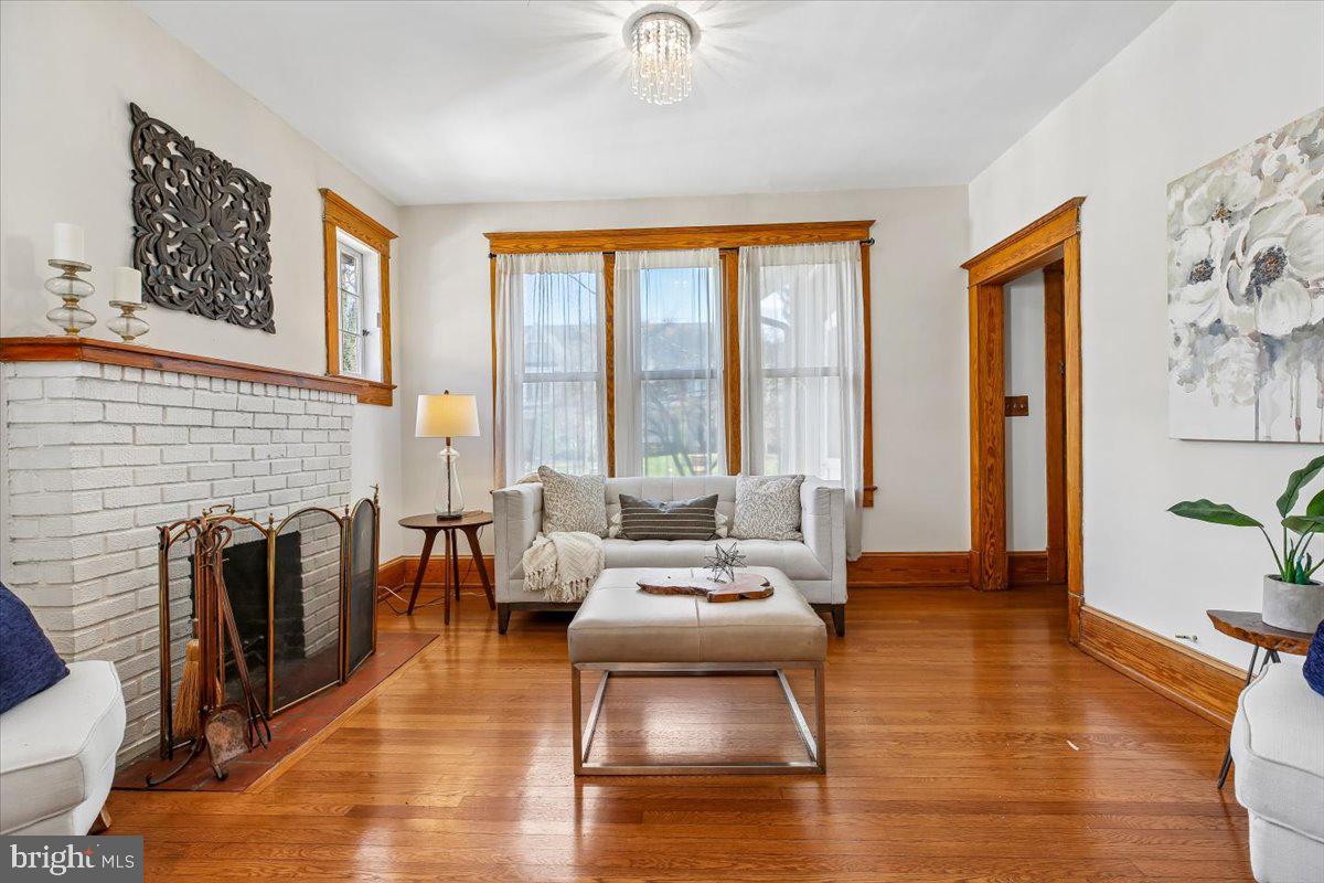 5511 ALTA VISTA ROAD