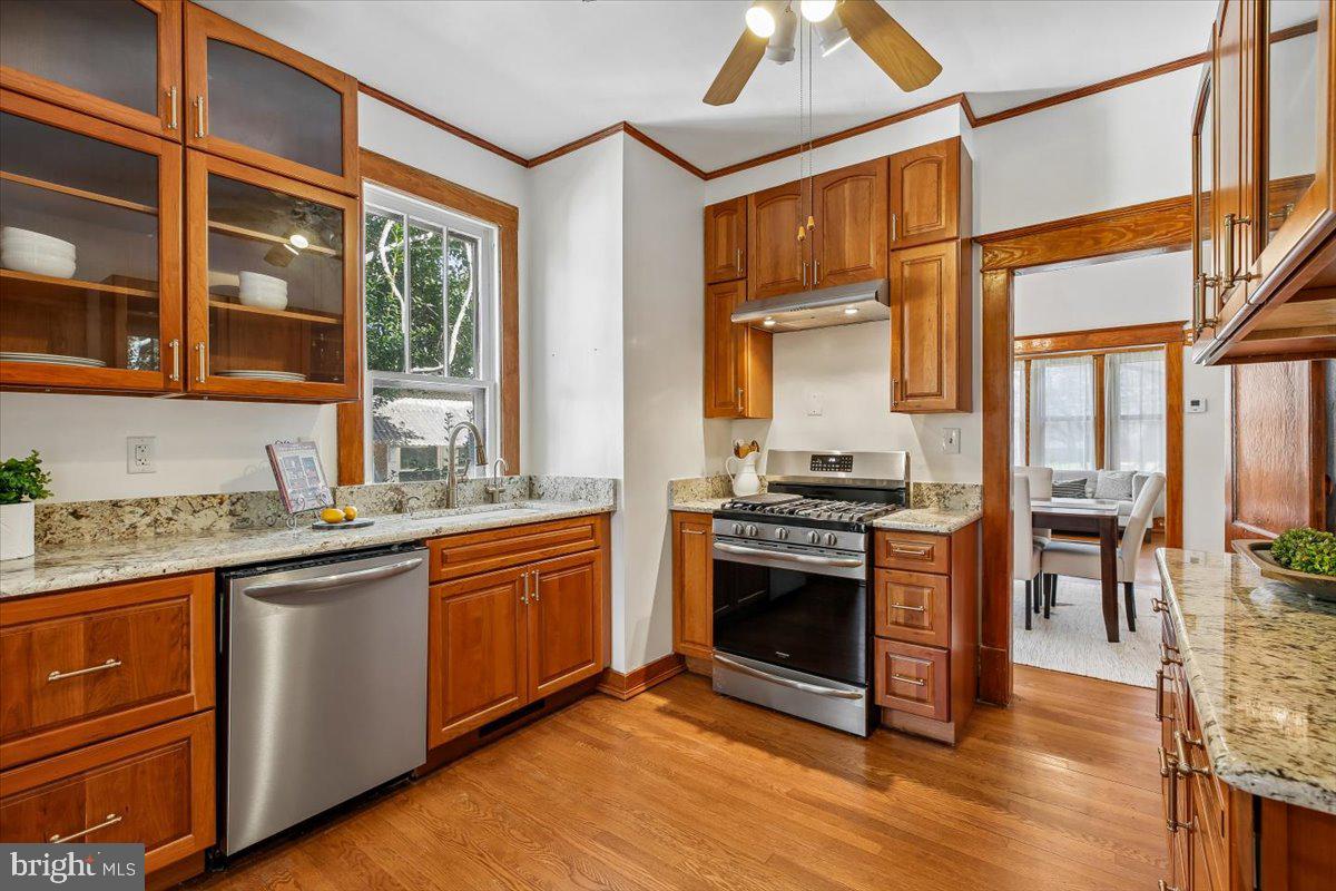 5511 ALTA VISTA ROAD