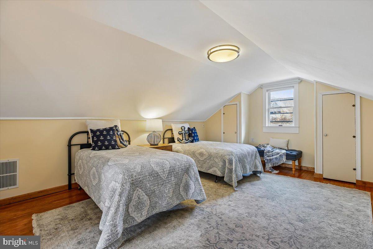 5511 ALTA VISTA ROAD