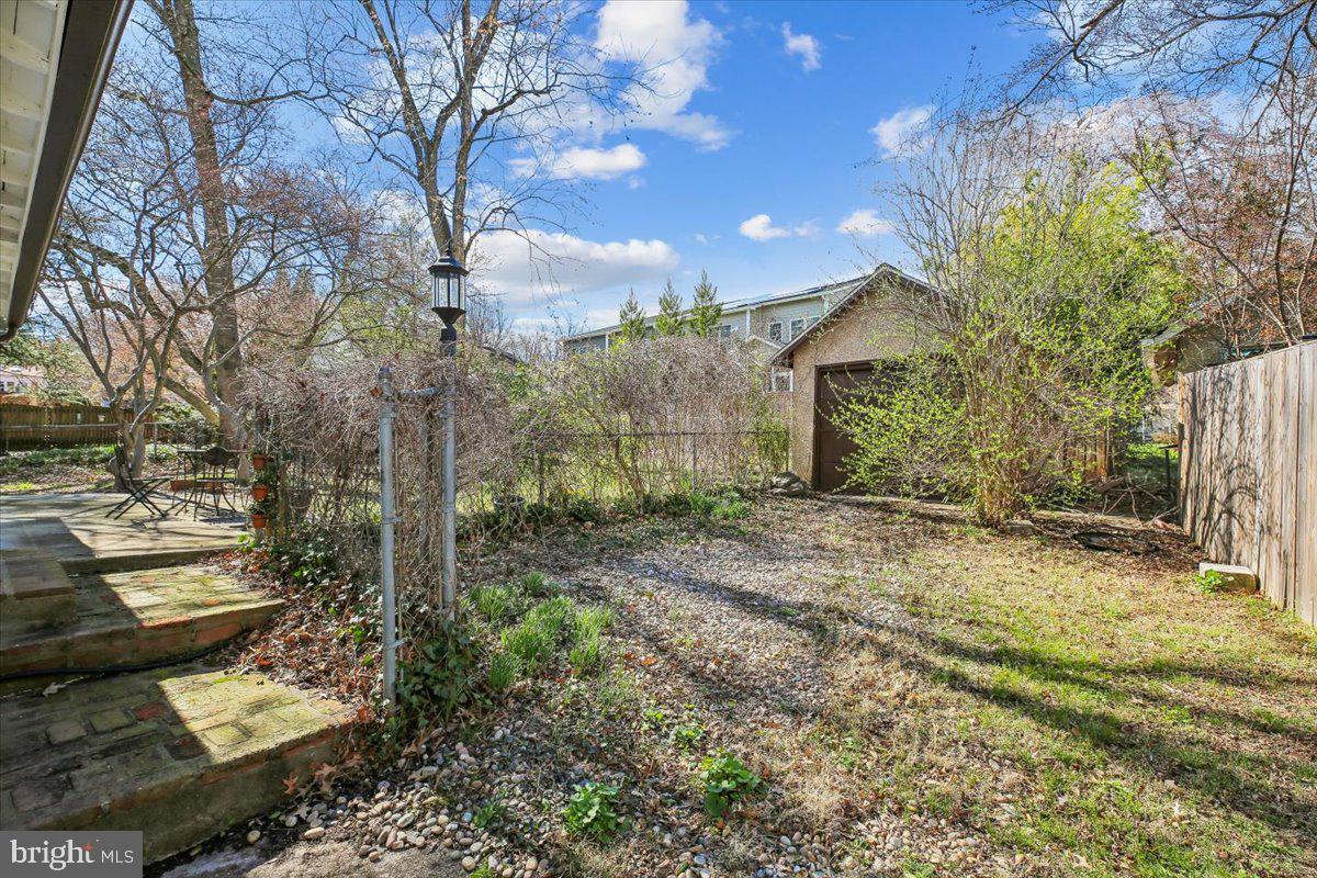 5511 ALTA VISTA ROAD