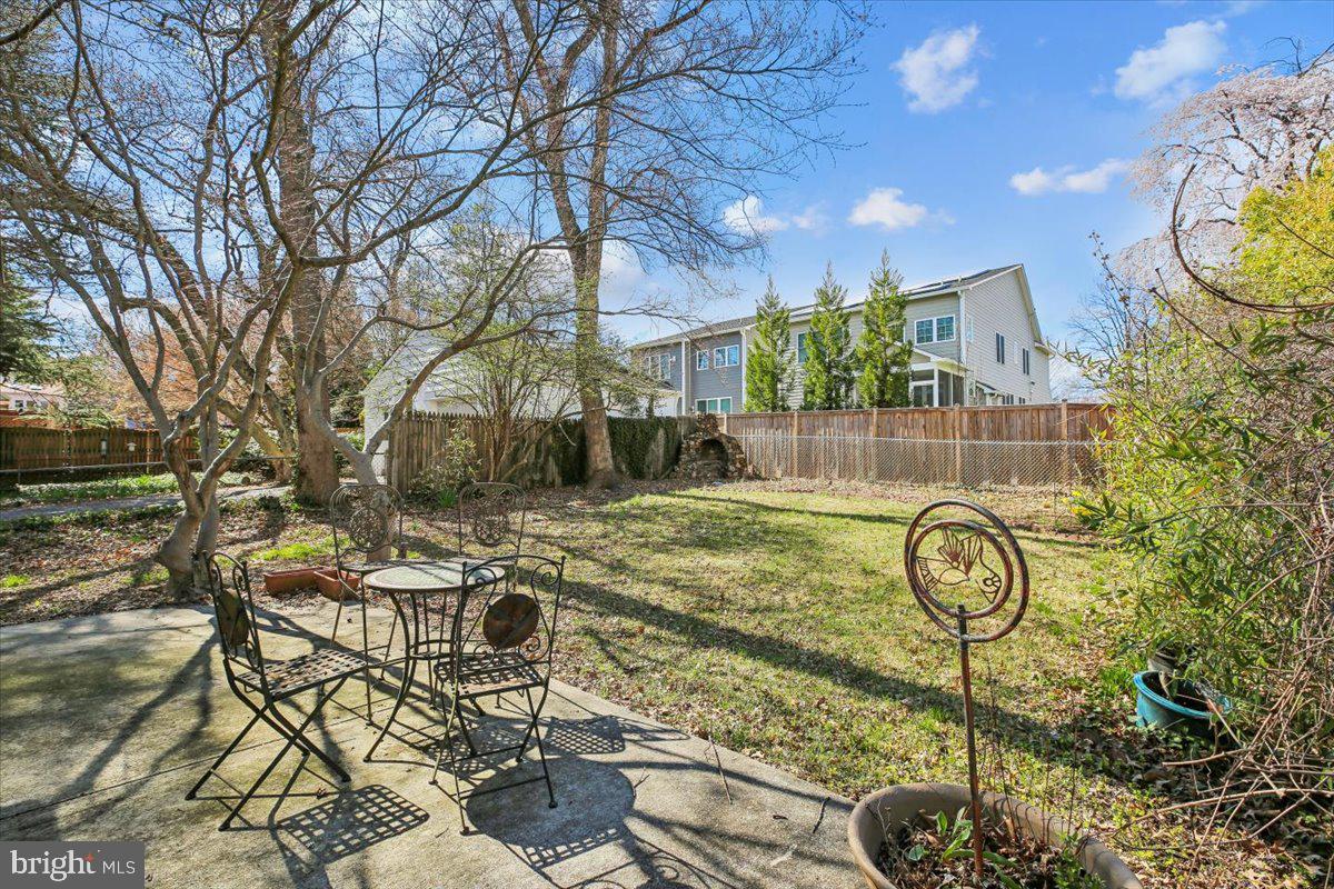 5511 ALTA VISTA ROAD