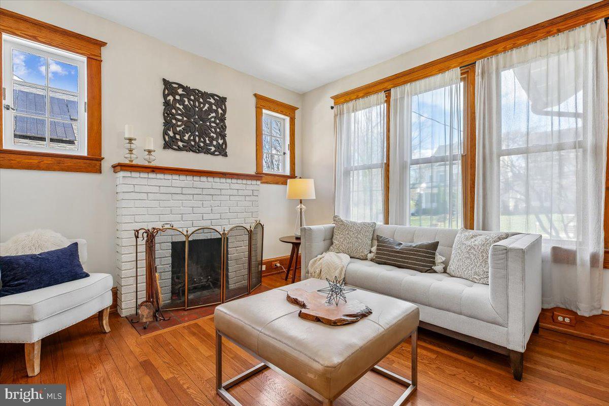 5511 ALTA VISTA ROAD