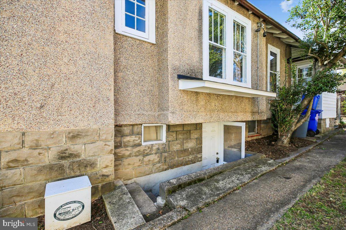 5511 ALTA VISTA ROAD