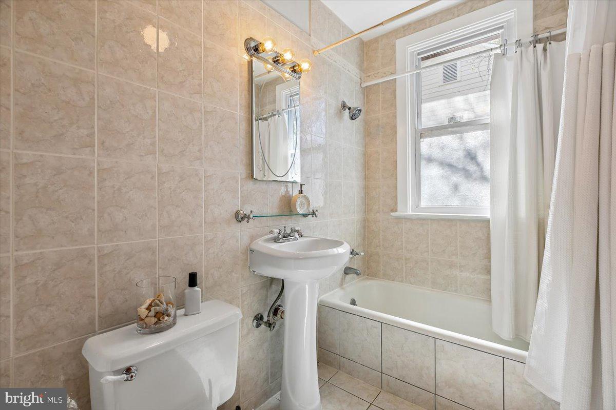 5511 ALTA VISTA ROAD