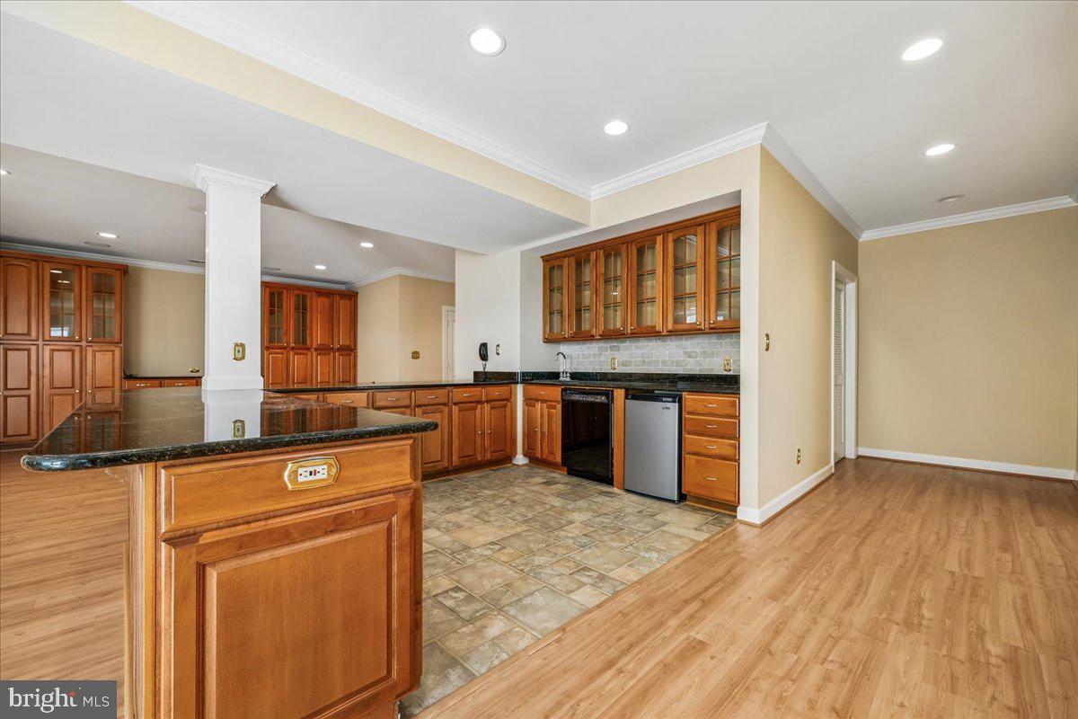 15200 COUNTRY GLEN COURT