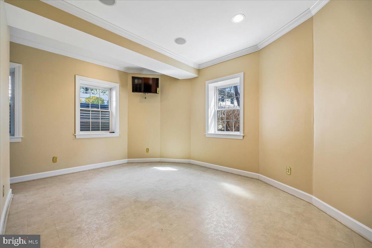 15200 COUNTRY GLEN COURT