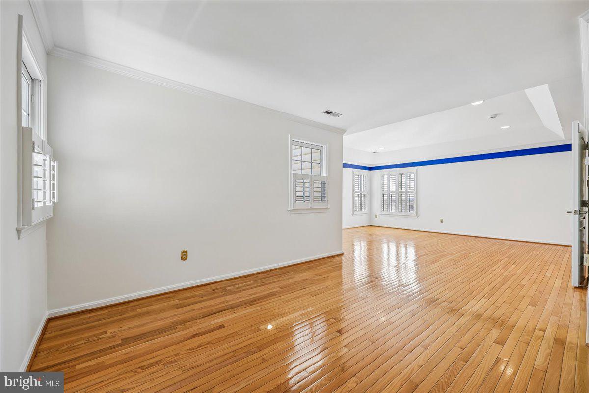 15200 COUNTRY GLEN COURT