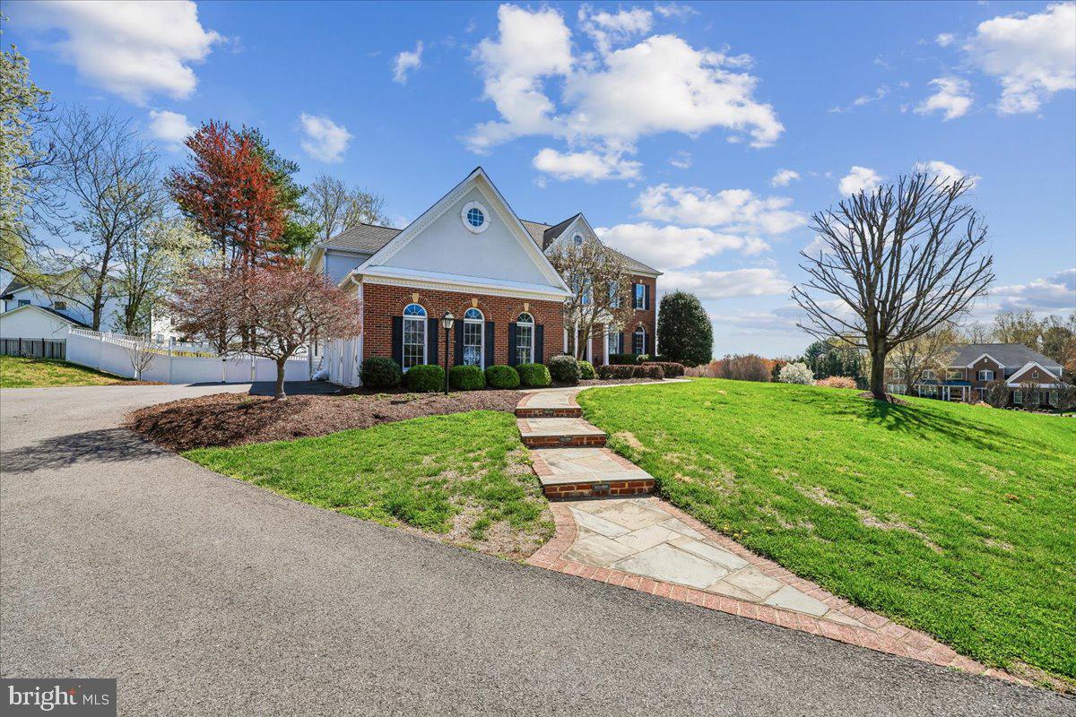 15200 COUNTRY GLEN COURT