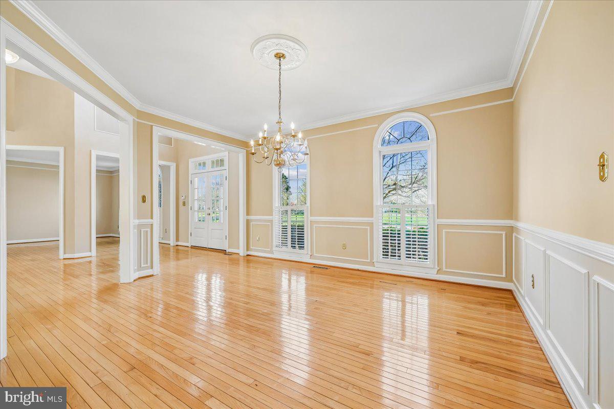 15200 COUNTRY GLEN COURT