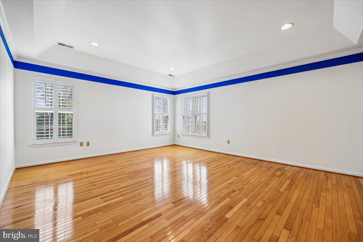 15200 COUNTRY GLEN COURT