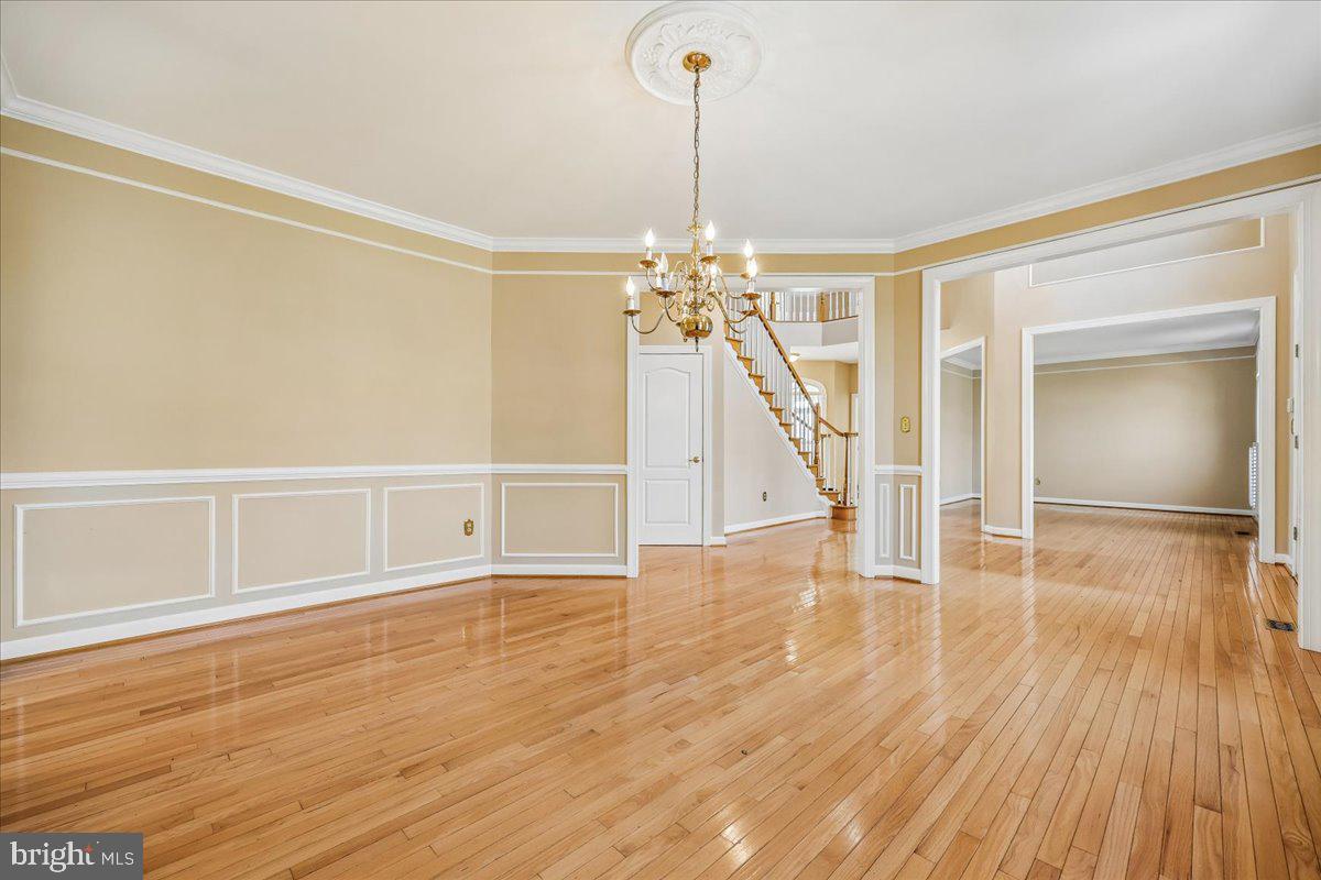 15200 COUNTRY GLEN COURT