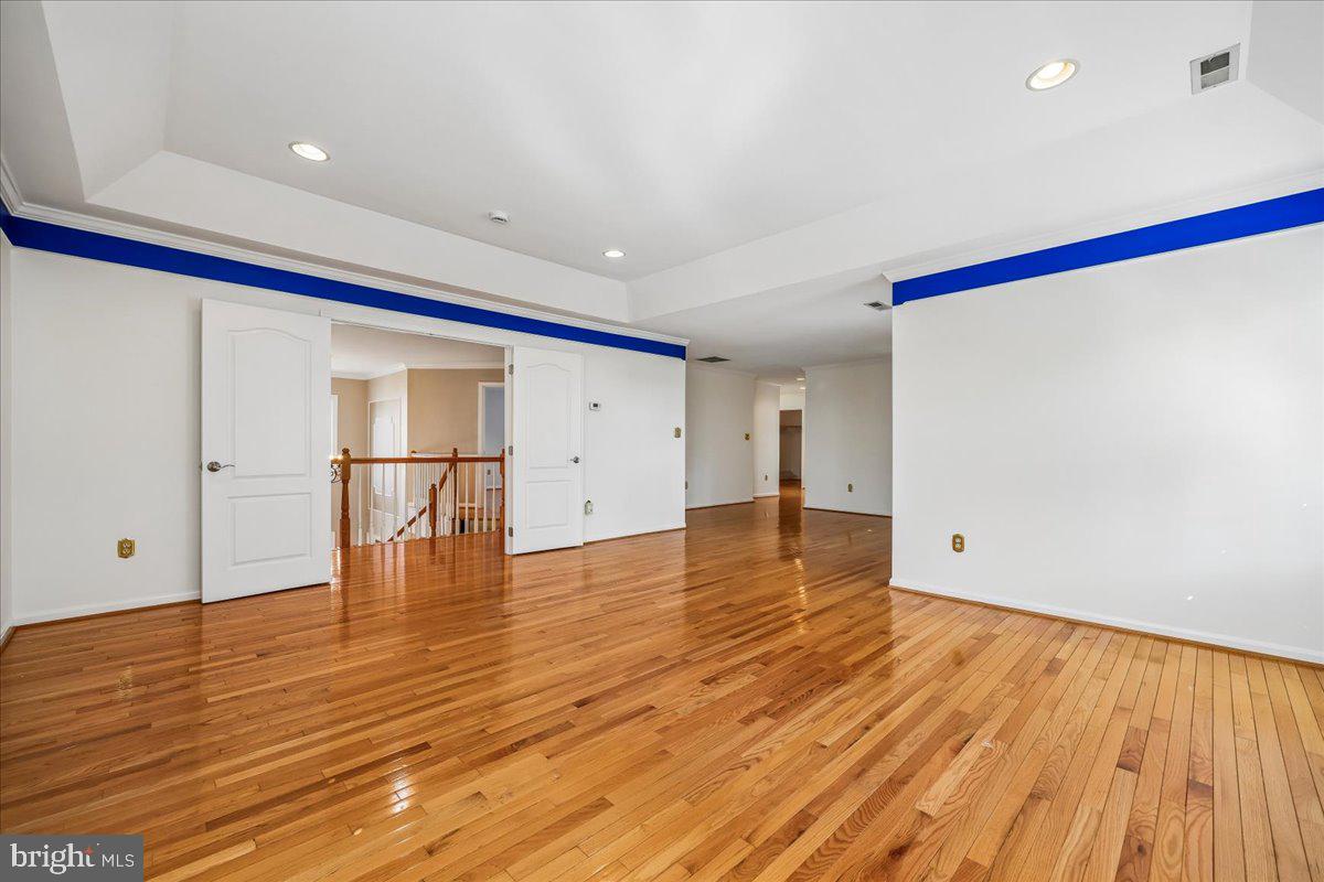 15200 COUNTRY GLEN COURT