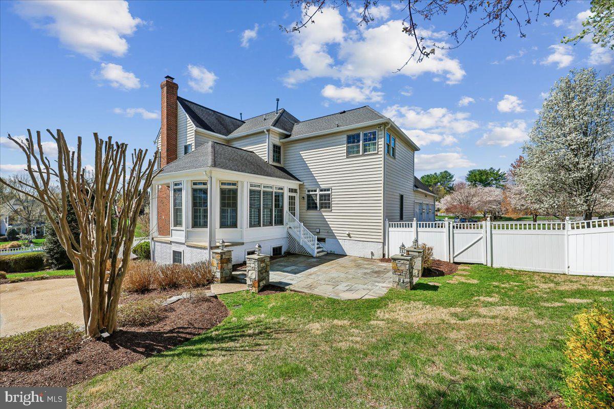 15200 COUNTRY GLEN COURT