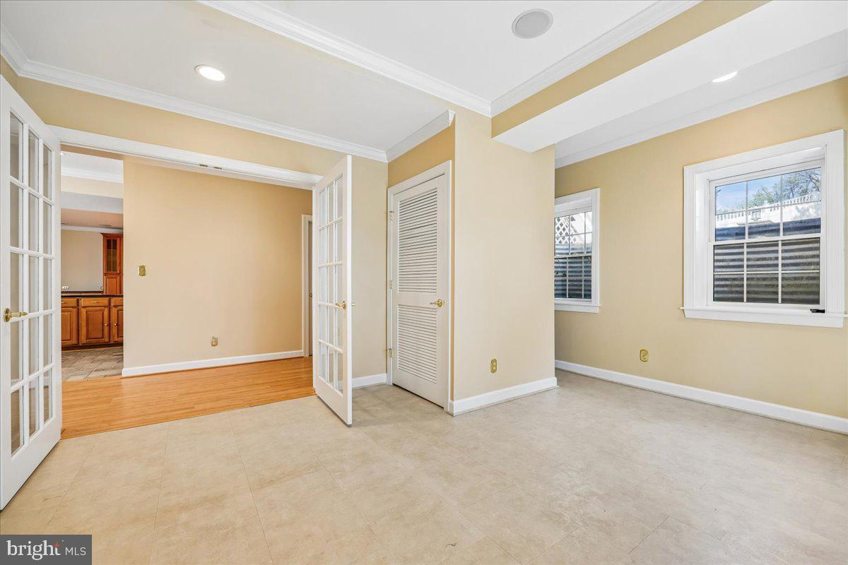 15200 COUNTRY GLEN COURT