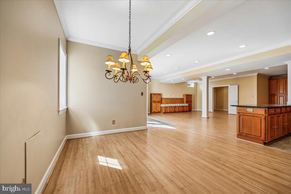 15200 COUNTRY GLEN COURT