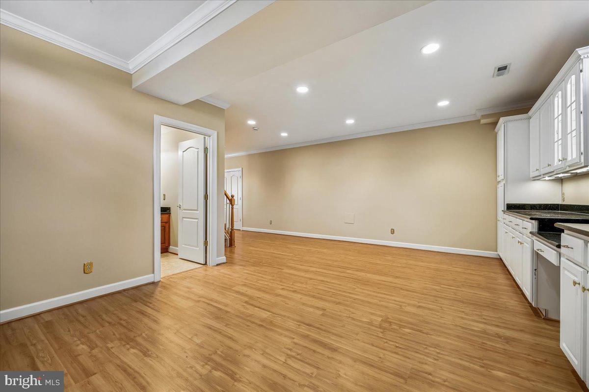 15200 COUNTRY GLEN COURT