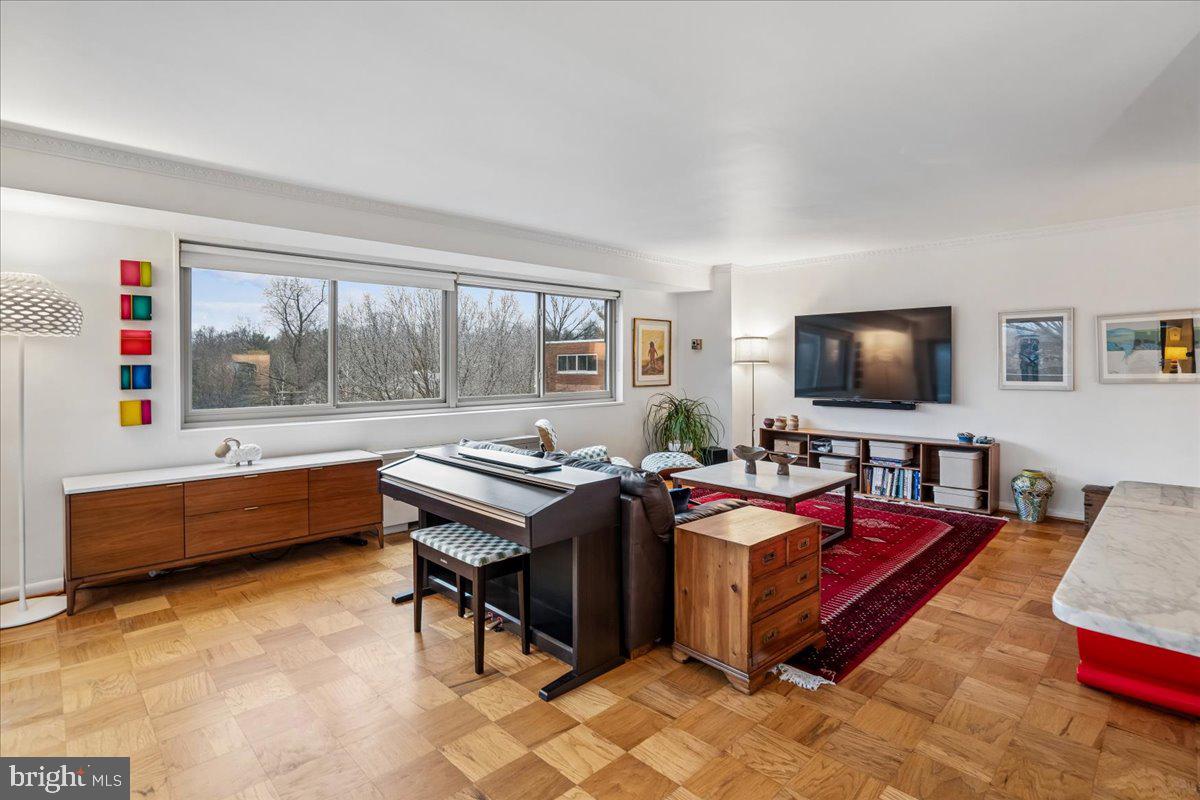 5100 DORSET AVENUE 505