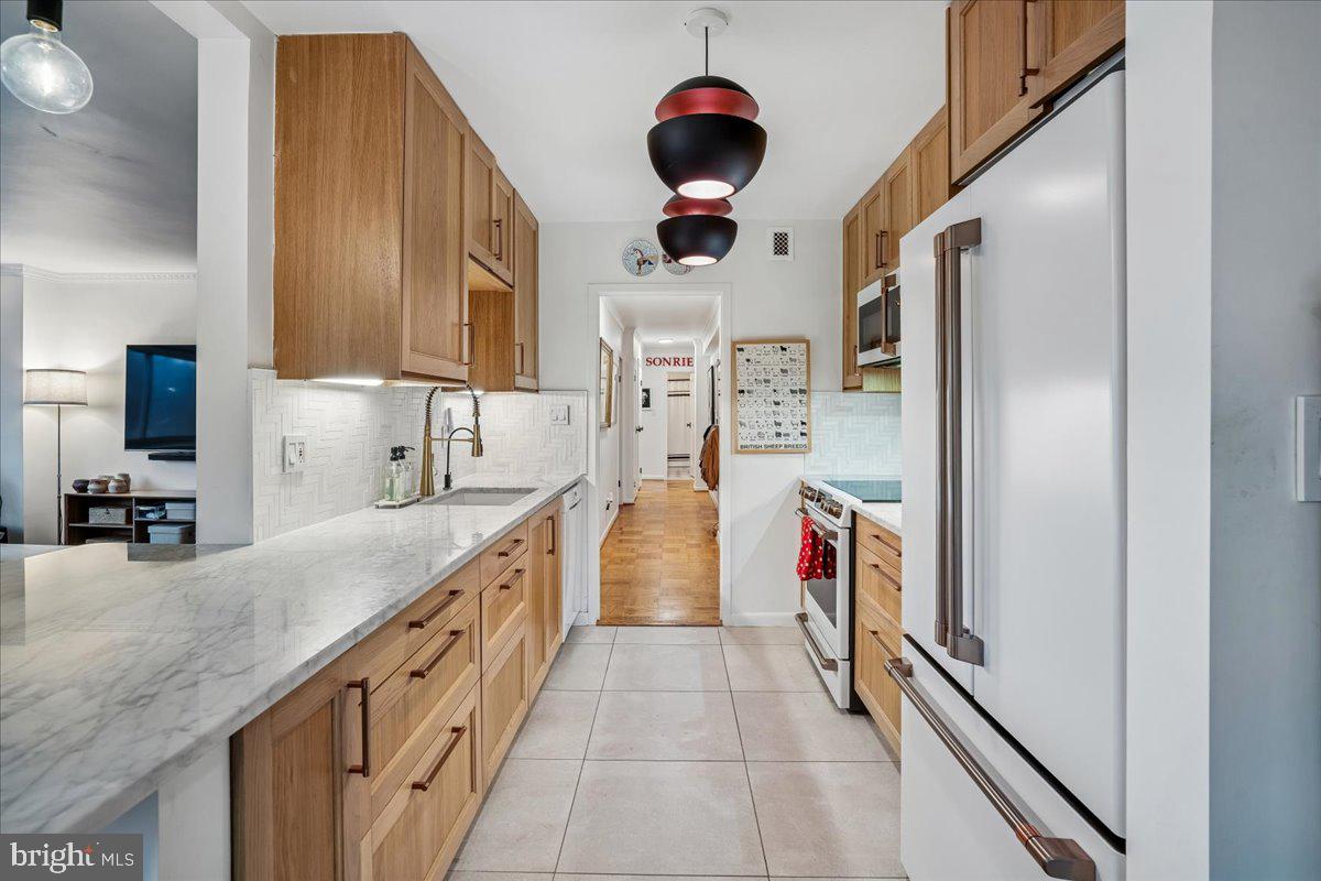 5100 DORSET AVENUE 505