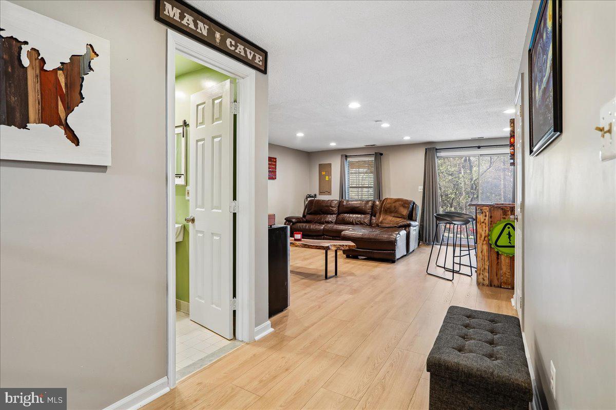 1414 WAKE FOREST DRIVE