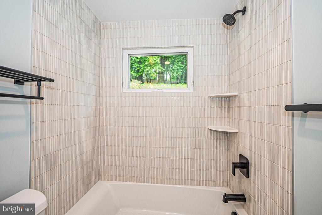 3901 SPRUELL DRIVE