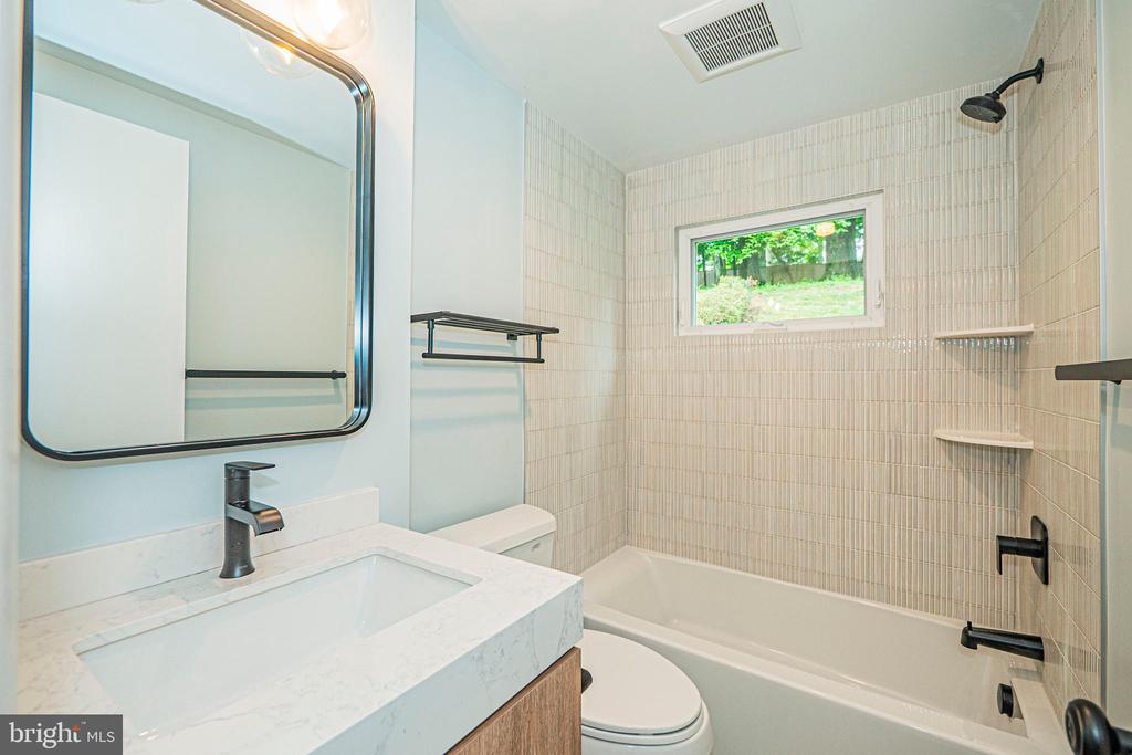 3901 SPRUELL DRIVE