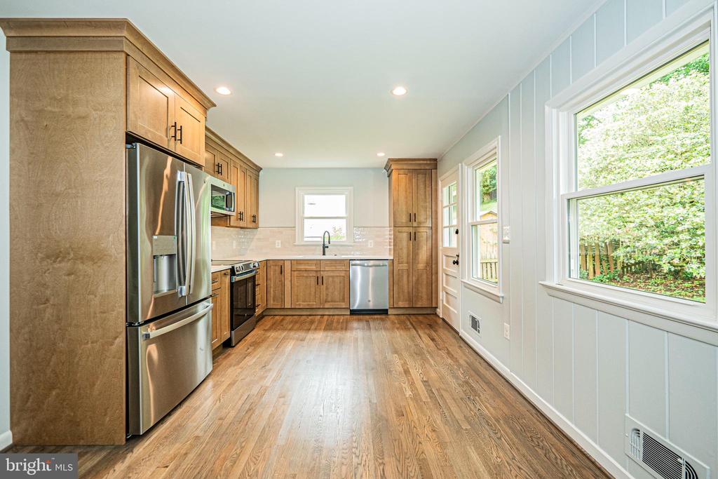 3901 SPRUELL DRIVE