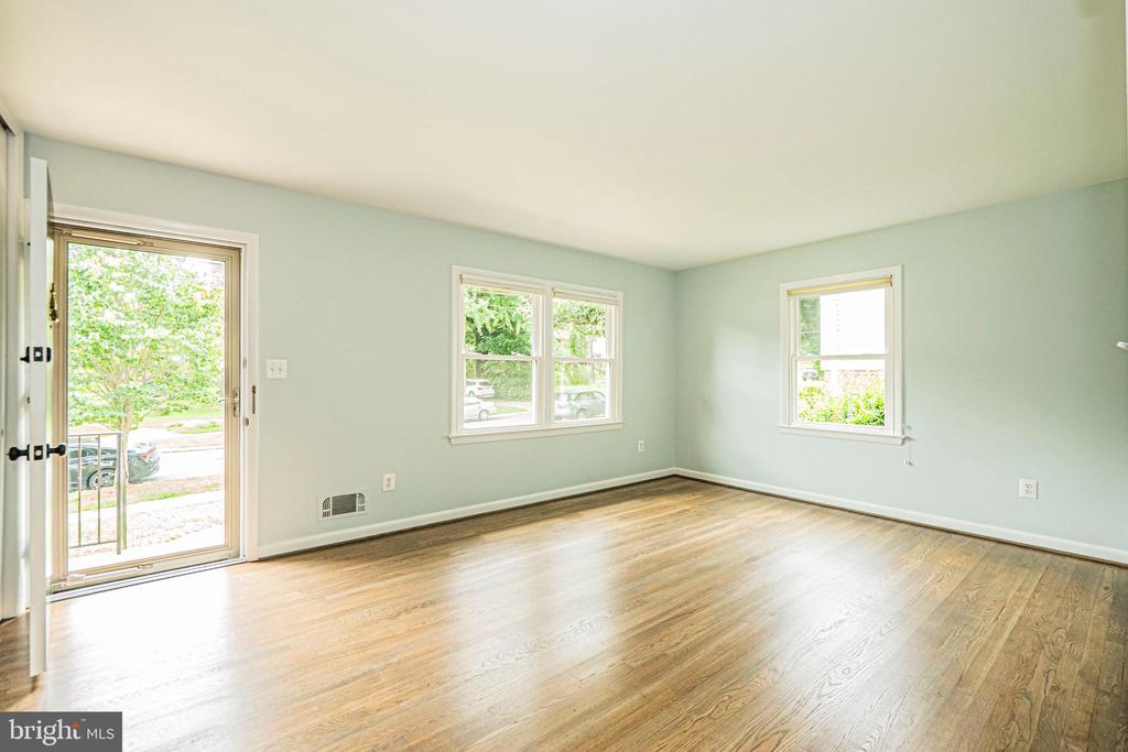 3901 SPRUELL DRIVE