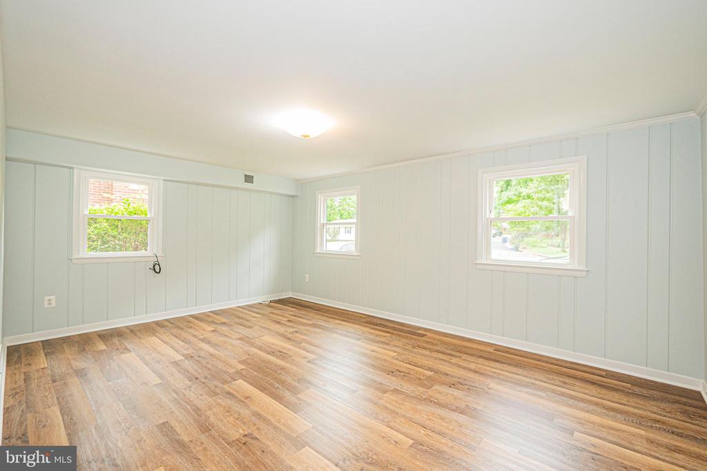 3901 SPRUELL DRIVE