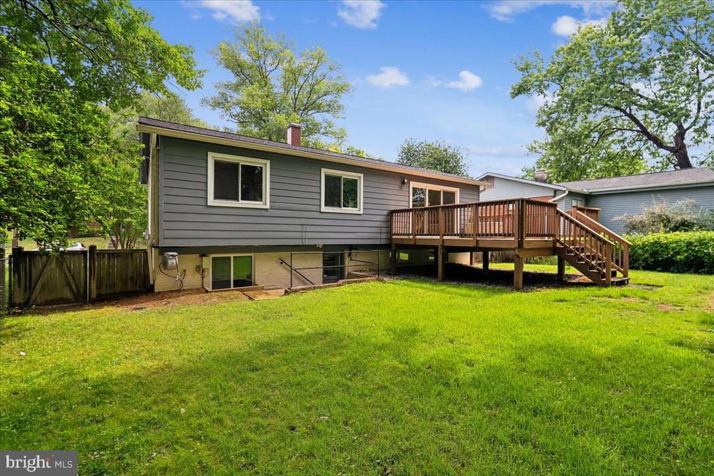 9817 CHERRY TREE LANE