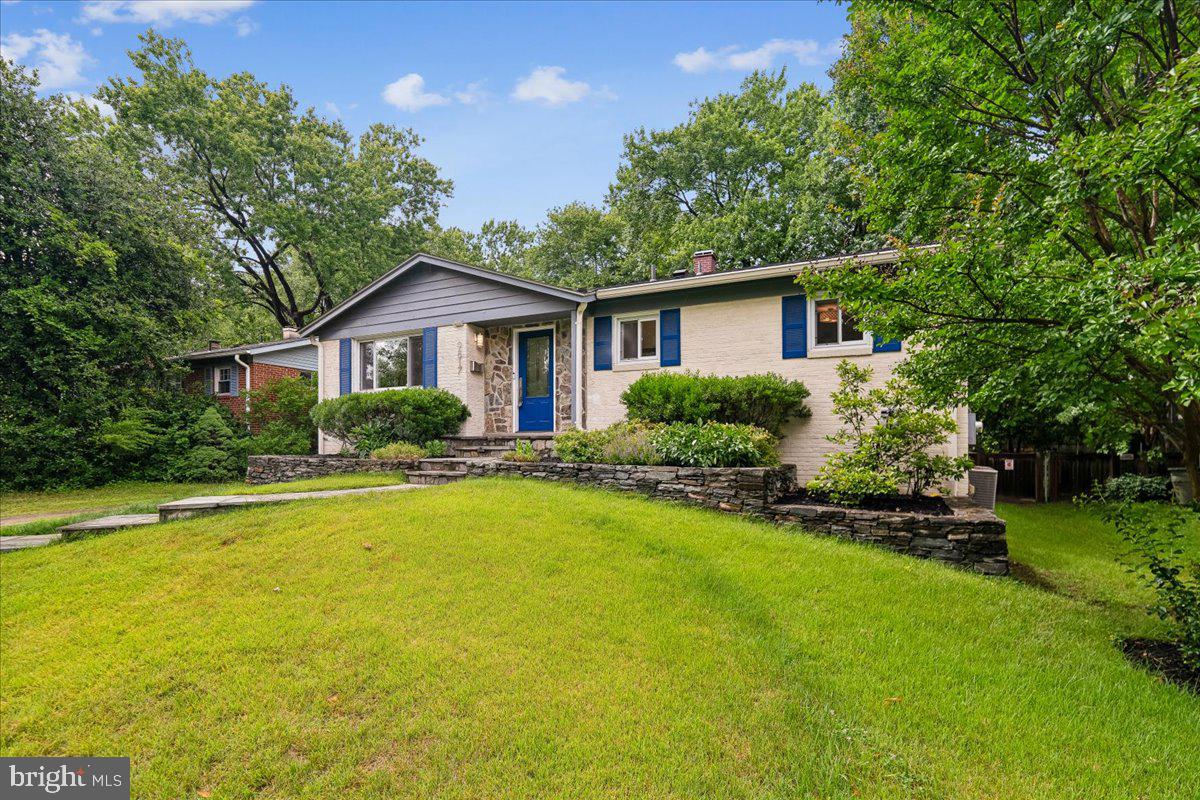9817 CHERRY TREE LANE