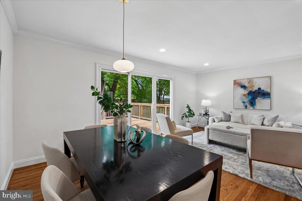 9817 CHERRY TREE LANE