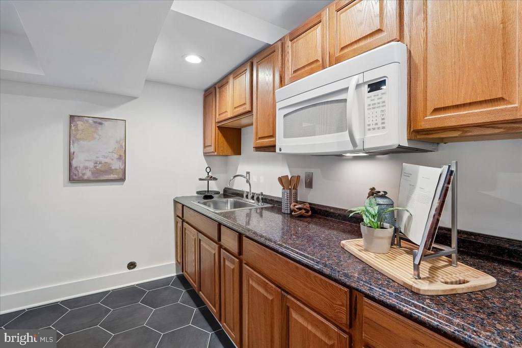 9817 CHERRY TREE LANE