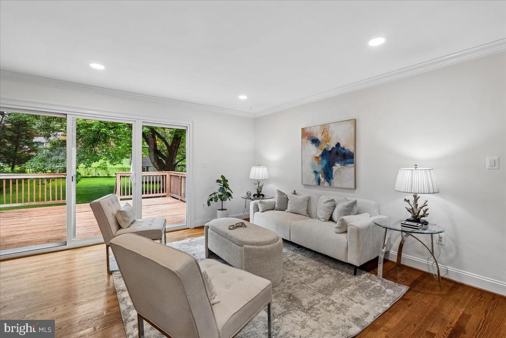 9817 CHERRY TREE LANE