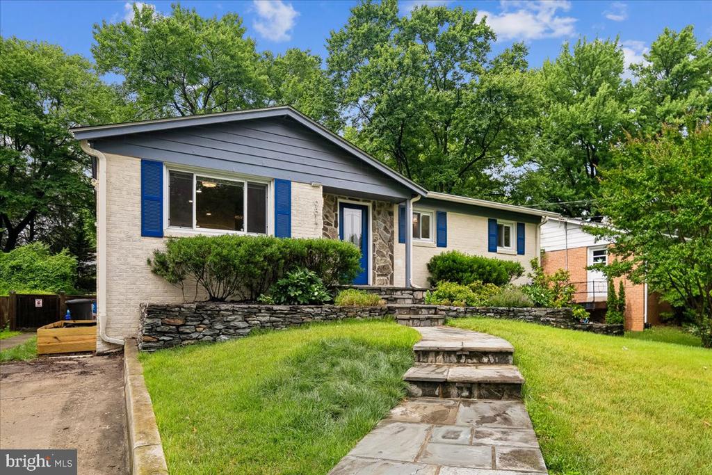9817 CHERRY TREE LANE