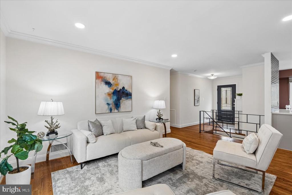 9817 CHERRY TREE LANE